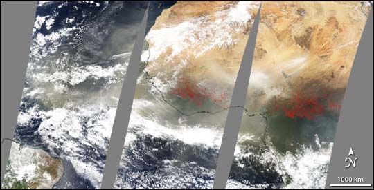 Figura 12. Nube de polvo en la costa noroeste de África, el 10 de enero de 2005. En el extremo inferior izquierdo se ve el noreste de América del Sur.
