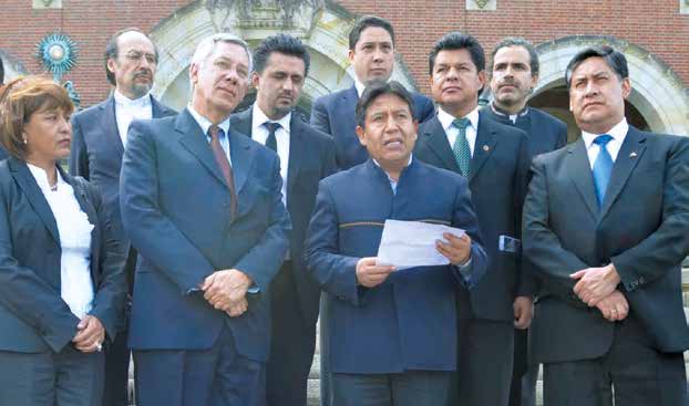 Figura 57: Delegación boliviana que presentó la demanda ante la Corte Internacional de Justicia, 24 de abril de 2013.