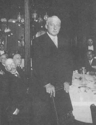 Don Miguel Primo de Rivera, durante un homenaje que le fue ofrecido en el popular restaurante Lhardy.