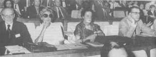 Arriba, Pilar Primo de Rivera, en la Reunión