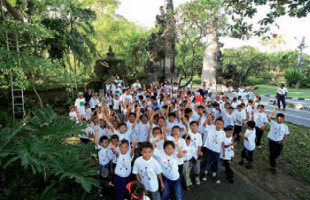 Cuadro 4: Día Solidario en Sol Meliá Desde el año 2004 se está llevando a cabo el proyecto Día Solidario, centrado en dos pilares fundamentales: la sensibilización de los niños/as y adultos que se