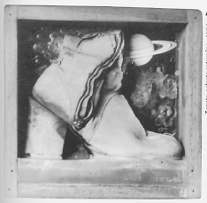 Fig. 63 Gabriel Morera. Zapato celeste- saturnino (de la serie Zapatos celestiales). 1983.Ensamblaje.