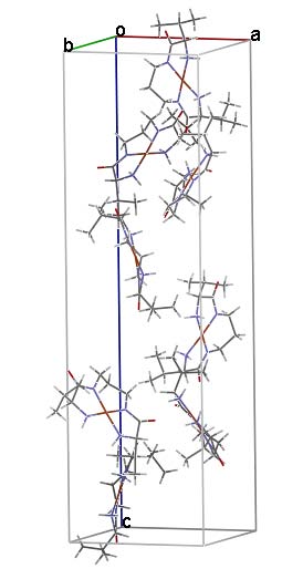 920 Å, para los enlaces del Cu y los N de la amina y amida, respectivamente. Por su parte, el ángulo diedro formado por los cuatro átomo de N es de 3.4º.
