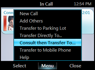 Transferencia de llamadas Transferencia de llamadas Puede transferir llamadas de la siguiente manera: A otras personas, ya sea directamente (sin hablar con ellos) o hablando primero con ellos.