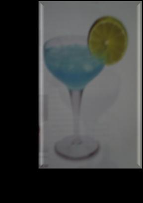 shaker o frozen c: copa martini ½ onza curacao azul ¼ onza gin seco ¼ onza jugo de limón hielo p: shaker c: copa coctel o martini f: refrescante d: rodaja limón MARGARITA AZUL 2 onzas de tequila ½