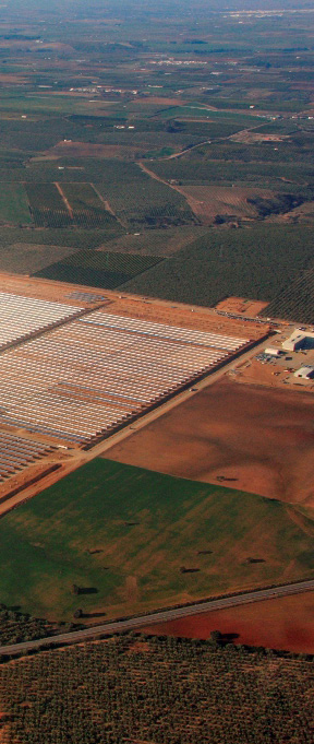 Africana Energía es una planta solar termoeléctrica de 50 MW ubicada en el sur de Córdoba y promovida por tres empresas líderes: Magtel, TSK y Grupo Ortiz.