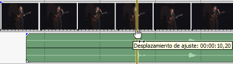 1. Añada el medio a la escala de tiempo con el modo Añadir a lo largo de las pistas para que el vídeo de los ojos izquierdo y derecho esté en pistas separadas.
