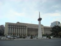 Bucarest Con sus millones de habitantes, Bucarest es el centro administrativo, económico y cultural de Rumanía.