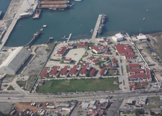 3. Navales. Las instalaciones de las autoridades navales mas cercanas al Puerto de Bahía Colonet, B.C., se encuentran establecidas en la Segunda Región Naval dentro del Recito Portuario de Ensenada, B.