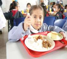 MODALIDADES DE SUMINISTRO COMEDORES ESCOLARES Espacio educativo y pedagógico donde los niños, niñas y jóvenes consumen el desayuno o el almuerzo o la cena.