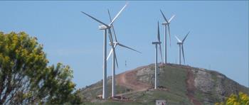 Energía eólica es la energía obtenida del viento, es decir, la energía cinética generada por efecto de las