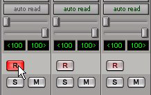 Intente definir los niveles para que se registren dentro del máximo de 6 db del medidor de entrada sin activar el indicador de clipping en la interfaz de audio.