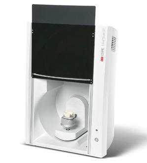 1. Introducción 1.8.1.5 Kavo Everest Scan II Se trata de un escáner cerrado de luz estructurada blanca con proyección de bandas.