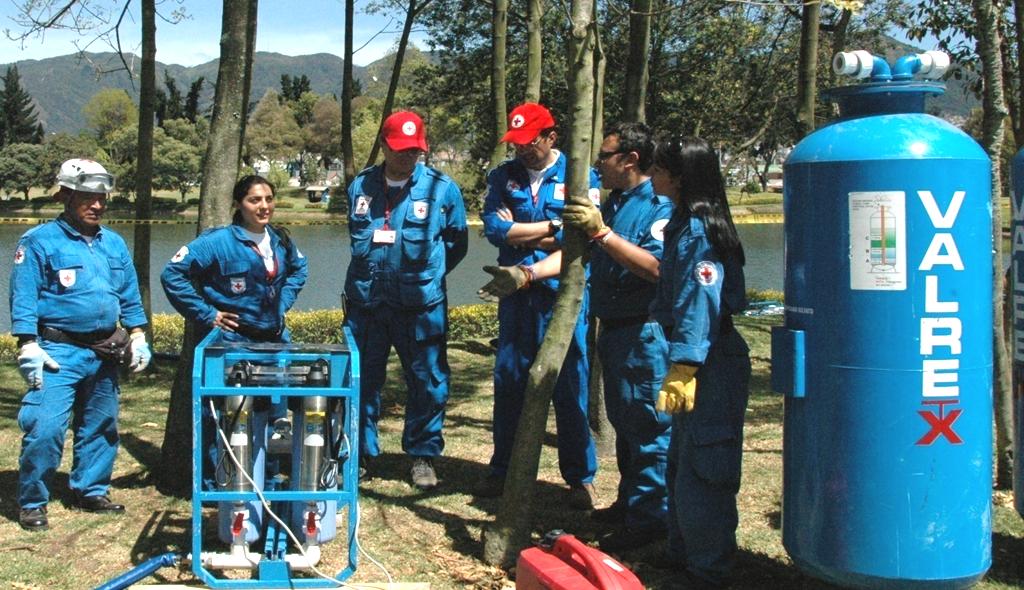 Gestión del Riesgo de Desastres La Cruz Roja Colombiana trabaja desde diferentes áreas para lograr una eficiente gestión del riesgo, considerando que contamos con escenarios de multiamenaza y que