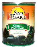 8 kg Ingredientes: Chiles jalapeños, Agua, Zanahorias, Vinagre, Cebollas, Sal yodada, Aceite Vegetal, Ajo, y Especies LA MORENA Chiles Jalapeños Rellenos de queso REF.