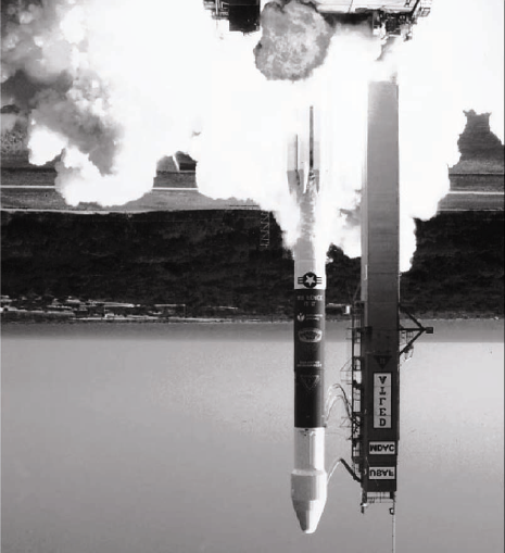 Figura 15: Cohete Delta utilizado para colocar en orbita a los satélites GPS. Activando la tercera etapa se aumenta el apogeo de la órbita hasta el valor final de 20 180 Km.