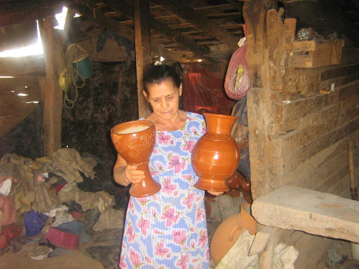 Taller de cerámica en Lareynaga - Malpaisillo, Nicaragua El MyDEL se ejecuta en alianza estratégica con las Agencias de Desarrollo Económico Local (ADEL) 1 dentro de las cuales se han instalados