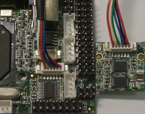 DMP RM-G145 3-Axis Gyro 79 Figura 4.6. Conexión física sensor DMP RM-G145 sobre ROBOARD. Su instalación es muy sencilla todo lo que se debe hacer es conectar como se puede ver en la figura 4.