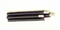 Retenax Preensamblado Tres cables unipolares de aluminio puro aislados con polietileno reticulado, cableados sobre un neutro portante de Aleación de Al aislado con polietileno reticulado.