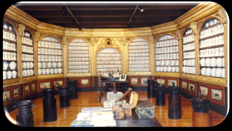 Museo Cusí de la Farmacia Generamos valor a través de nuestra compañía Farmacia Medieval del Monasterio de Santa María la Real Nájera instalada