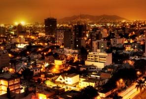 PERÚ: Grandes Perspectivas Confianza de Inversionistas Tendencia alta y positiva Mejoran ratios Infrastructura Oportunidades