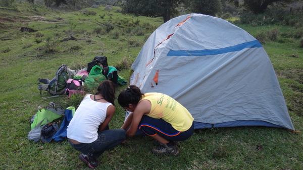 Foto arriba: Campamento Grupo de liderazgo ambiental Los Colibrís y Jaguares en Salto