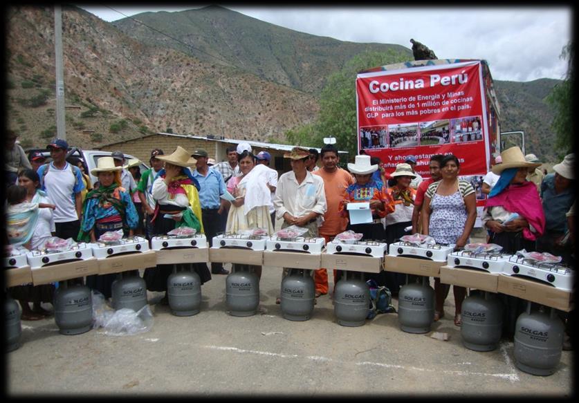 Programa COCINA PERU Primera etapa del proyecto Cocina Perú finalizada: 246 mil kits entregados En marcha proceso de licitación por 440 mil kits de cocinas, las cuales