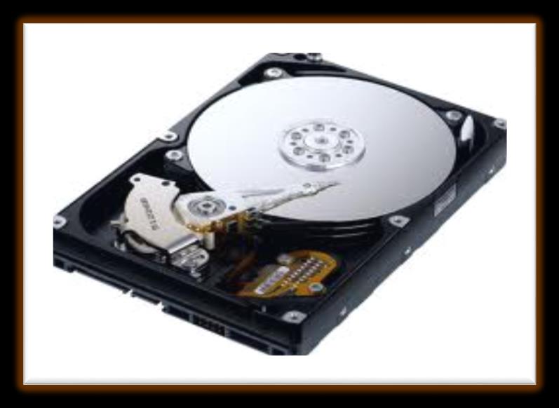 informática, un disco duro o disco rígido (en inglés Hard Disk Drive, HDD) es un dispositivo de almacenamiento de datos no volátil que emplea un sistema de grabación magnética para