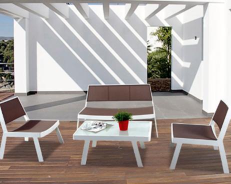 Bali SALA DE ALUMINIO CON MALLA Sala de 4 piezas: 1 love seat, 2 individuales, 1 mesa de centro.