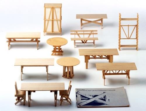 Mesas de trabajo El diseñador italiano Enzo Mari ha dedicado gran parte de su vida a la fabricación de muebles, aplicando en su producción sus estudios personales sobre la funcionalidad y el carácter