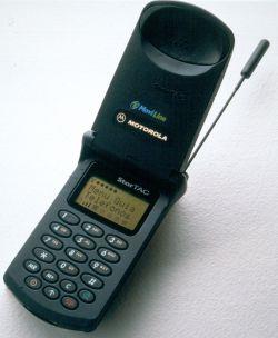 1982 el TMA-450 de Telefónica basado en NMT (Nordic Mobile Telephone) En 1990 el TMA-900 de Telefónica basado en TACS