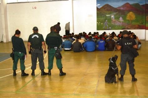 E. Operativos de seguridad Mantener la seguridad al interior de las cárceles, es uno de los deberes primordiales para Gendarmería de Chile.