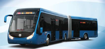 5 metros, con una capacidad por autobús de 155 pasajeros de los cuales 44 pueden ir sentados y 111 de pie, además consta de tres ejes (delantero, central y propulsor).