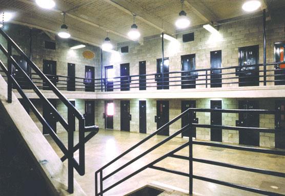 Unidades Penitenciarias La atención remta de recluss permite evitar fugas al trasladarls al hspital para atención médica.