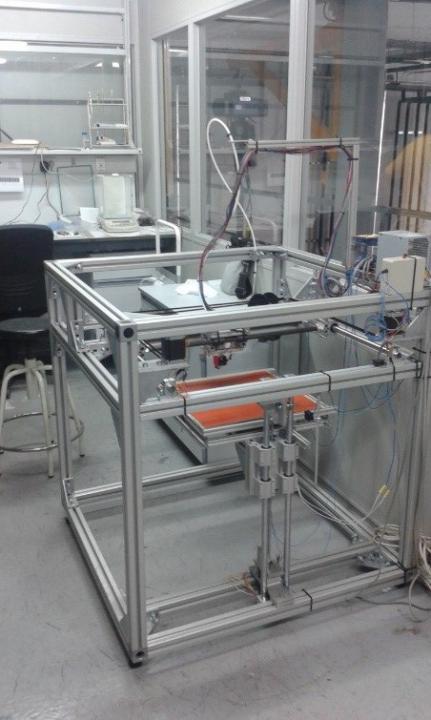Diseño, caracterización y fabricación de electrodos de difusión de gas EQUIPAMIENTO DE QUE SE DISPONE IMPRESORA 3D Sistema de funcionamiento: Fused