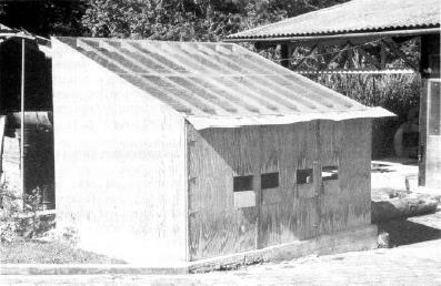 S. solares en Jamaica en una fábrica de muebles S.