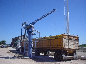 ALCANCES Y CAPACIDADES El calador CH-07 es capaz de tomar muestras en puntos múltiples en una carga a granel con penetración completa de la sonda hasta el fondo de la carga del camión, asegurando una
