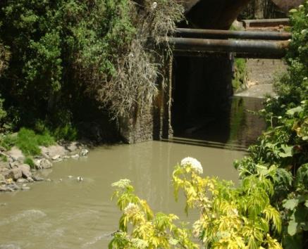Las aguas residuales producidas en el DMQ son descargadas sin ningún tipo de tratamiento en los ríos Machángara, Monjas, San Pedro y Guayllabamba.