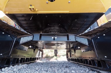 Tren de rodaje Tren de rodaje para aplicaciones forestales de servicio pesado Motor de desplazamiento Los motores de desplazamiento y los mandos finales comprobados proporcionan hasta 47.174 kg (104.