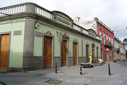 6. Actuaciones: Arucas La hermosa cala de El Puertillo, ofrece un paseo renovado y los edificios de las calles León y Castillo y Gourié