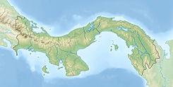 GEOGRAFÍA DE PANAMÁ La República de Panamá es una gran franja ístmica con una superficie total de 75 416 7 km², y 2.210 km² de superficie de aguas territoriales, totalizando 77.626,7 km².