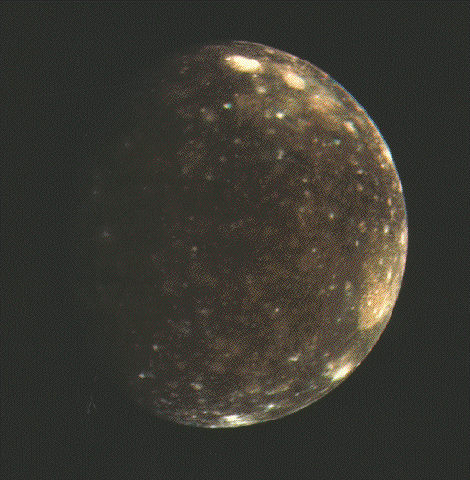 Calisto Orbita: 1,883,000 km de Júpiter Diámetro: 4800 km Masa: 1.08e23 kg Esta formado por roca metálica y parte de su superficie esta congelada. Tiene muy poca estructura interna.