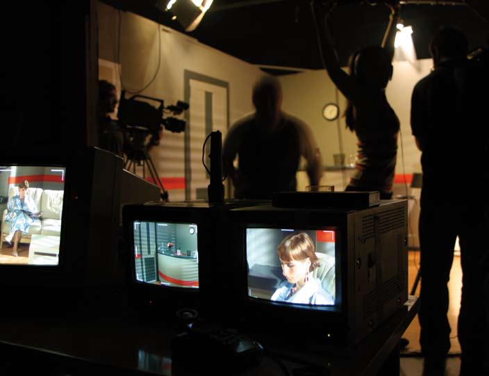 Estudios Superiores Cinematografía y Artes Audiovisuales PRODUCCIÓN de cine y tv 2 º año.