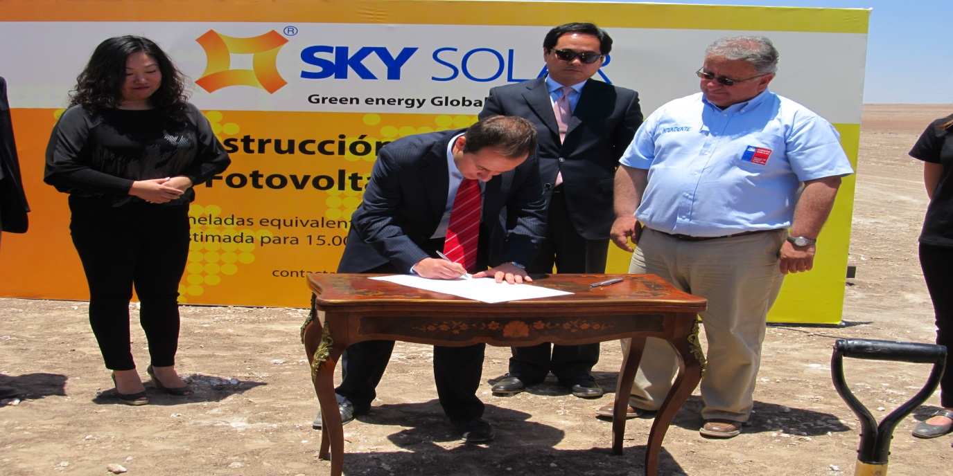 MINISTERIO DE BIENES NACIONALES REGION DE Sky Solar Empresa Multinacional China, que cuenta con una amplia experiencia en el desarrollo de proyectos de Energía Renovable No Convencional y en su