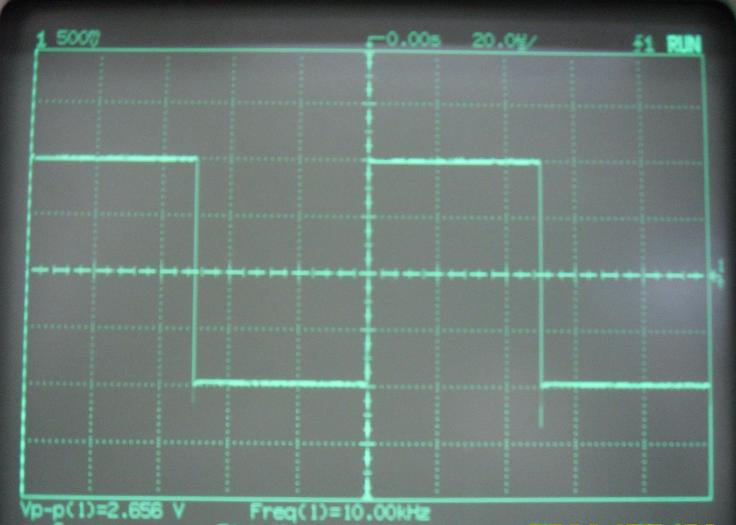 4. Para ver nuestro barrido de frecuencia tecleamos: Shifth + Noise + Single De esta manera podemos observar en nuestro osciloscopio el barrido de frecuencia. 3.