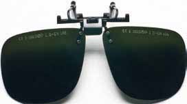 OCULAR Y FACIAL SOLDADURA OCULAR Y FACIAL 01A EN 169 CE Suplemento metálico abatible para acoplar a gafa Sencilla conexión mediante pinza metálica Protege las gafas contra impacto y rayado.