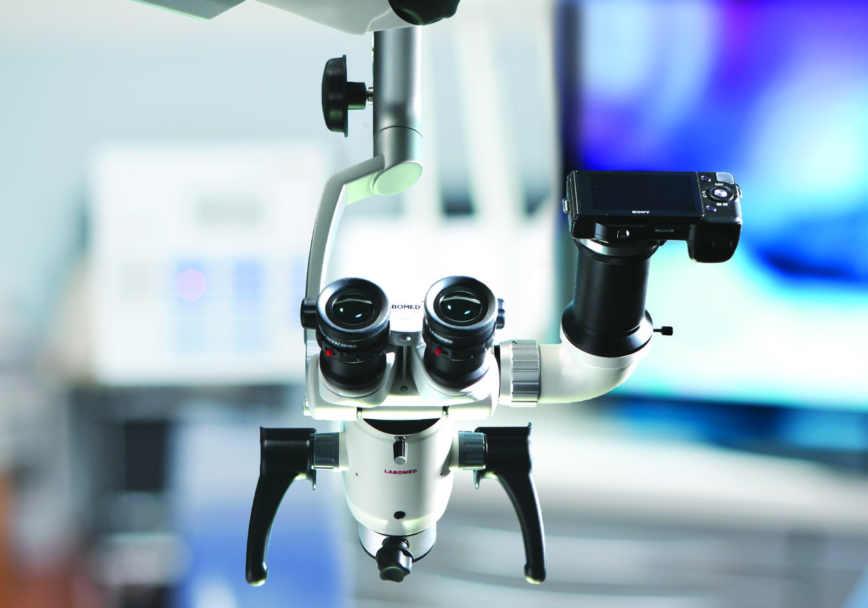 ALTO RENDIMIENTO PARA PRESUPUESTOS PEQUEÑOS PRIMA Mμ Con una amplia experiencia en dispositivos ópticos, LABOMED ofrece soluciones de microscopia innovadoras y de alto rendimiento para los