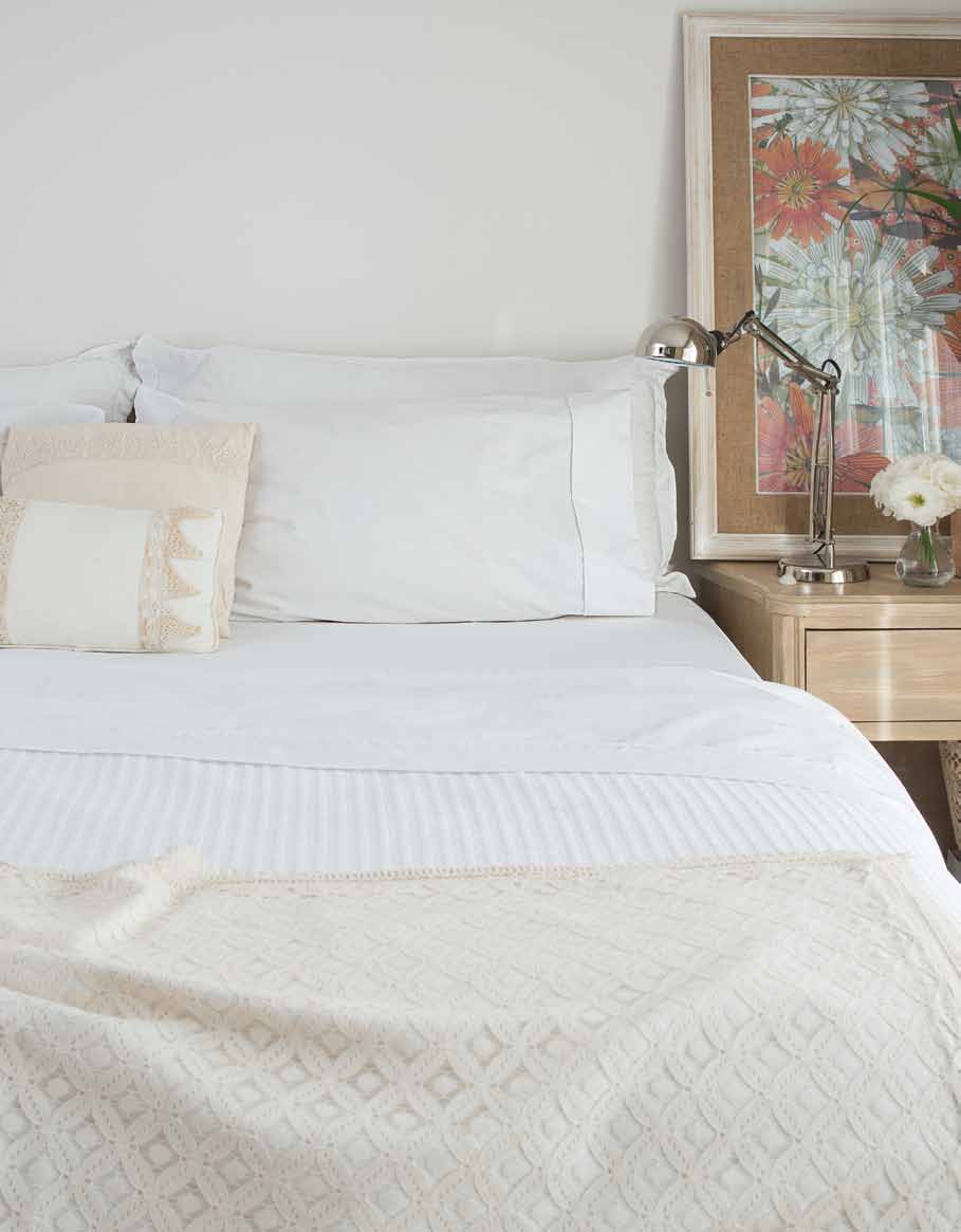 arcoiris cama 2015-2016 sábanas lisas 200 hilos con borde agregado y vivo 7 Excepcional tejido de algodón de 200 hilos para camas muy blancas y minimalistas.