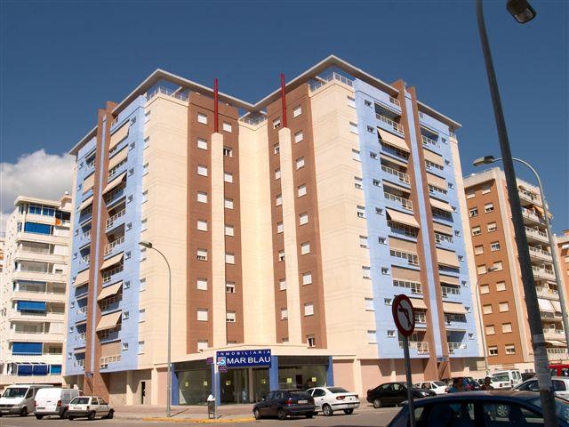 APARTAMENTOS PEREDA MAR O SIMILAR GANDIA PLAYA (VALENCIA) Complejo de apartamentos inaugurados en Julio de 2005, situados a 350 metros de la playa.