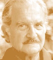Hoy por la mañana me enteré que Carlos Fuentes, el novelista mexicano, había muerto. En el 2009, el escritor uruguayo Mario Benedetti murió y fue lamentado a todo lo largo del continente americano.